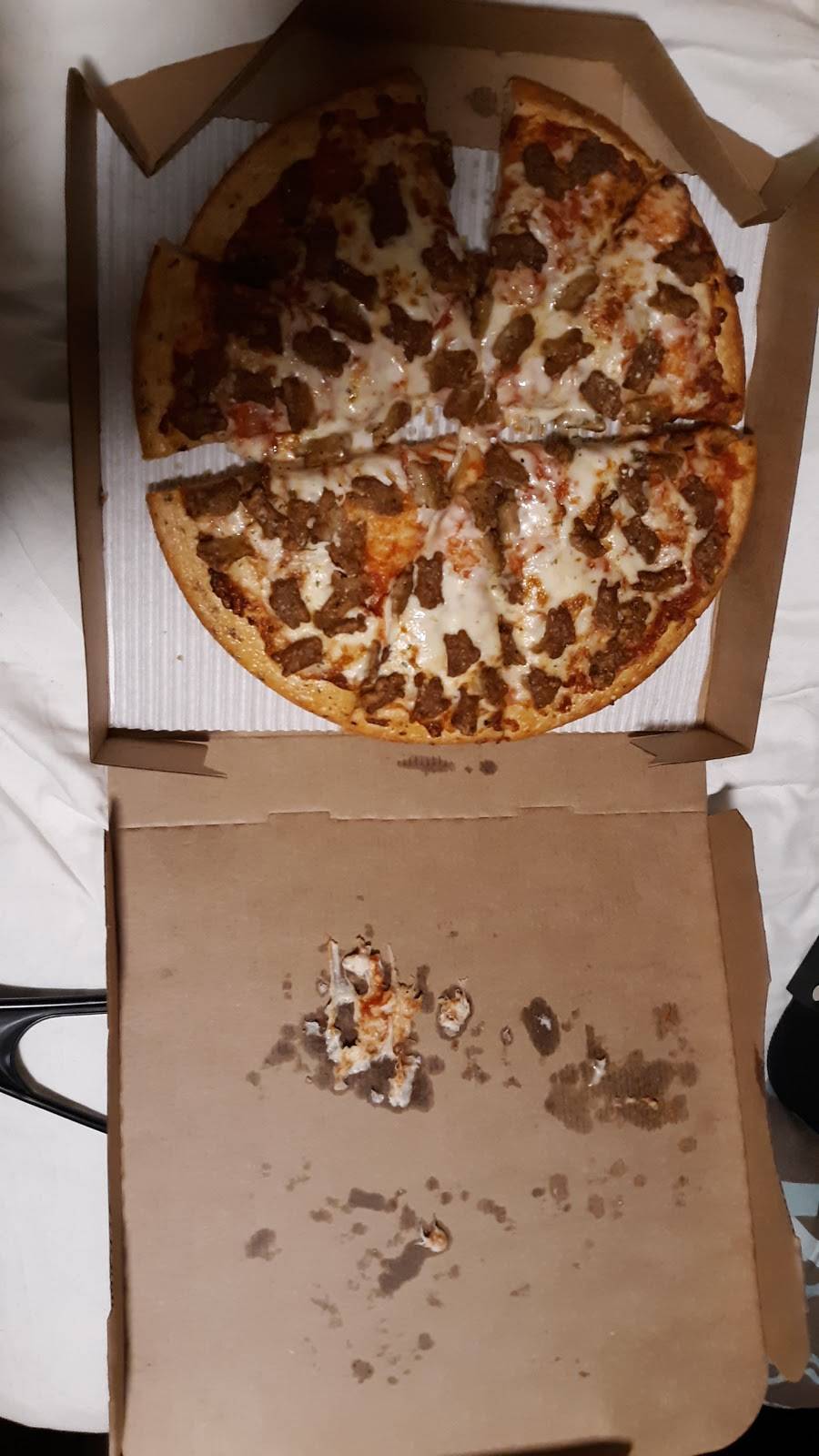 Pizza Hut | meal takeaway | 817 S Cumberland St, Lebanon, TN 37087, USA | 6154441786 OR +1 615-444-1786
