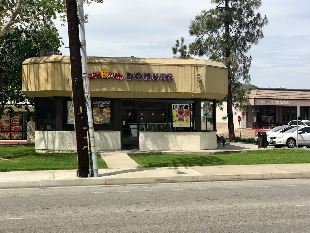 Yum Yum Donuts | cafe | 5833 N Kanan Rd, Agoura Hills, CA 91301, USA | 8187061402 OR +1 818-706-1402