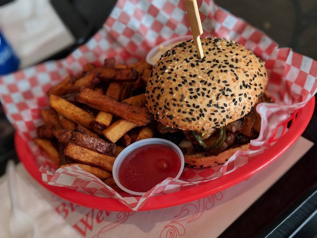 B Burger | restaurant | 3451 Rue Fleury E, Montréal-Nord, QC H1H 5R2, Canada | 5143793451 OR +1 514-379-3451
