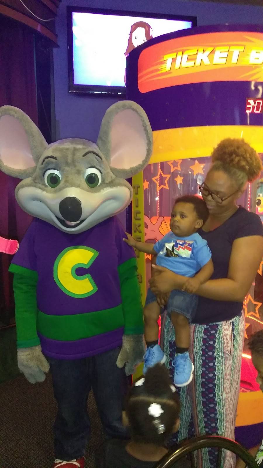 Chuck E. Cheese's | 6065 Youngerman Cir, Jacksonville, FL 32244, USA