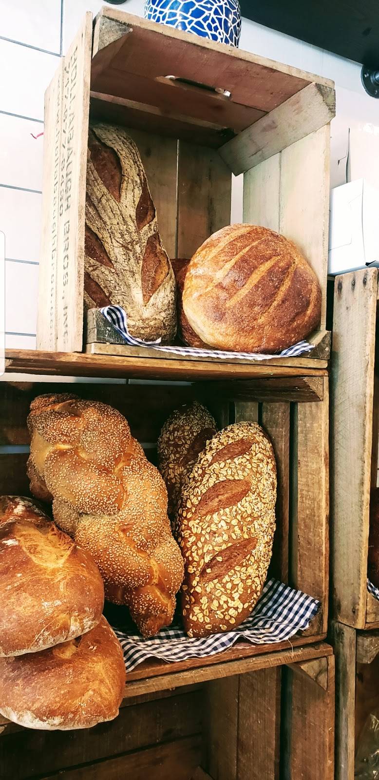 Emilias Bakehouse East Northport | bakery | 396 Larkfield Rd, East Northport, NY 11731, USA | 6314895355 OR +1 631-489-5355