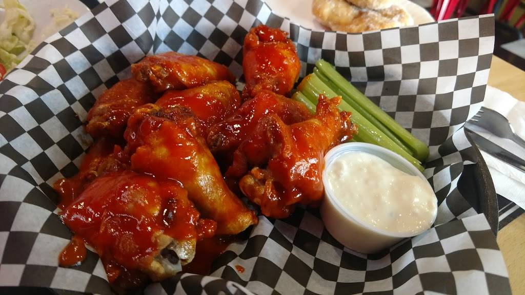 Revellos | meal takeaway | 502 S Main St, Old Forge, PA 18518, USA | 5704579843 OR +1 570-457-9843