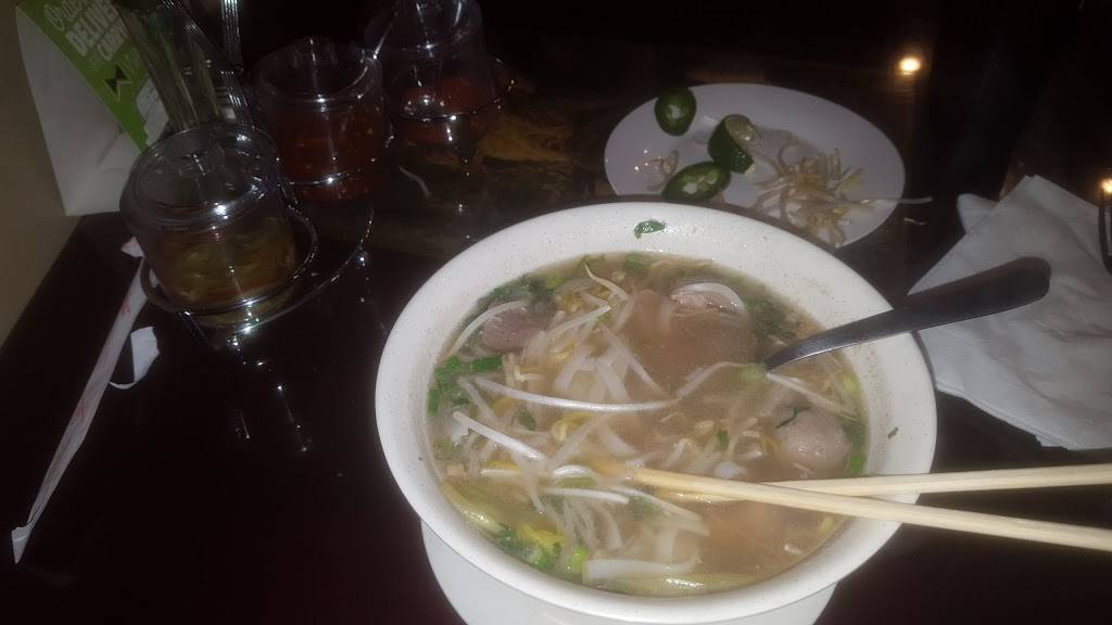 Namwan Thai Kitchen | restaurant | 3215 E Milton Ave #12, Youngsville, LA 70592, USA | 3378575429 OR +1 337-857-5429