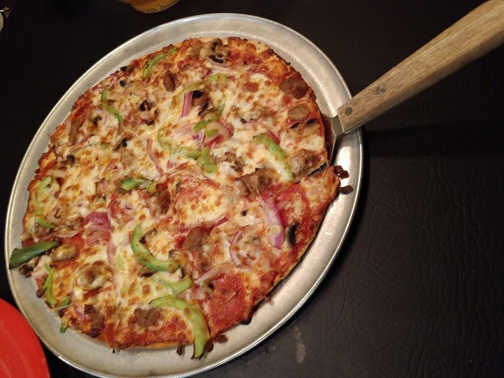 The Pizza Peel | restaurant | 340 5th St, Lacon, IL 61540, USA | 3092467400 OR +1 309-246-7400