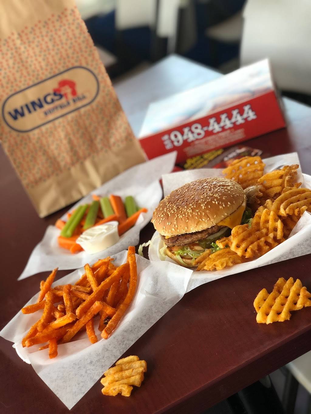 Buffalo Bill Wings | restaurant | 139 Boulevard Curé-Poirier O, Longueuil, QC J4J 3T3, Canada | 5149484444 OR +1 514-948-4444
