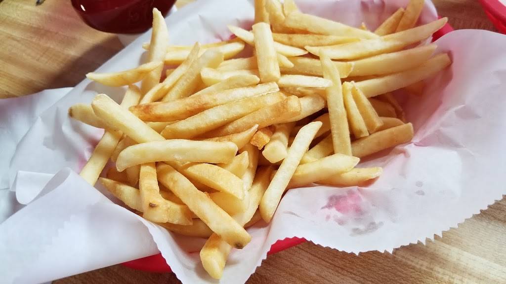 Wings & More | restaurant | 221 W 1st St, Dixon, IL 61021, USA | 8152881780 OR +1 815-288-1780