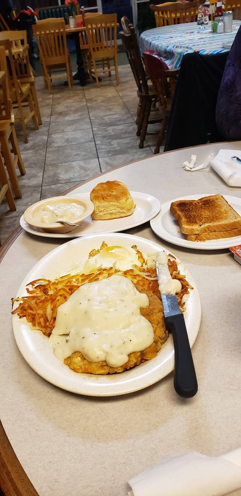 Chuck Wagon Diner | restaurant | 118 OK-11, Sperry, OK 74073, USA | 9182882100 OR +1 918-288-2100