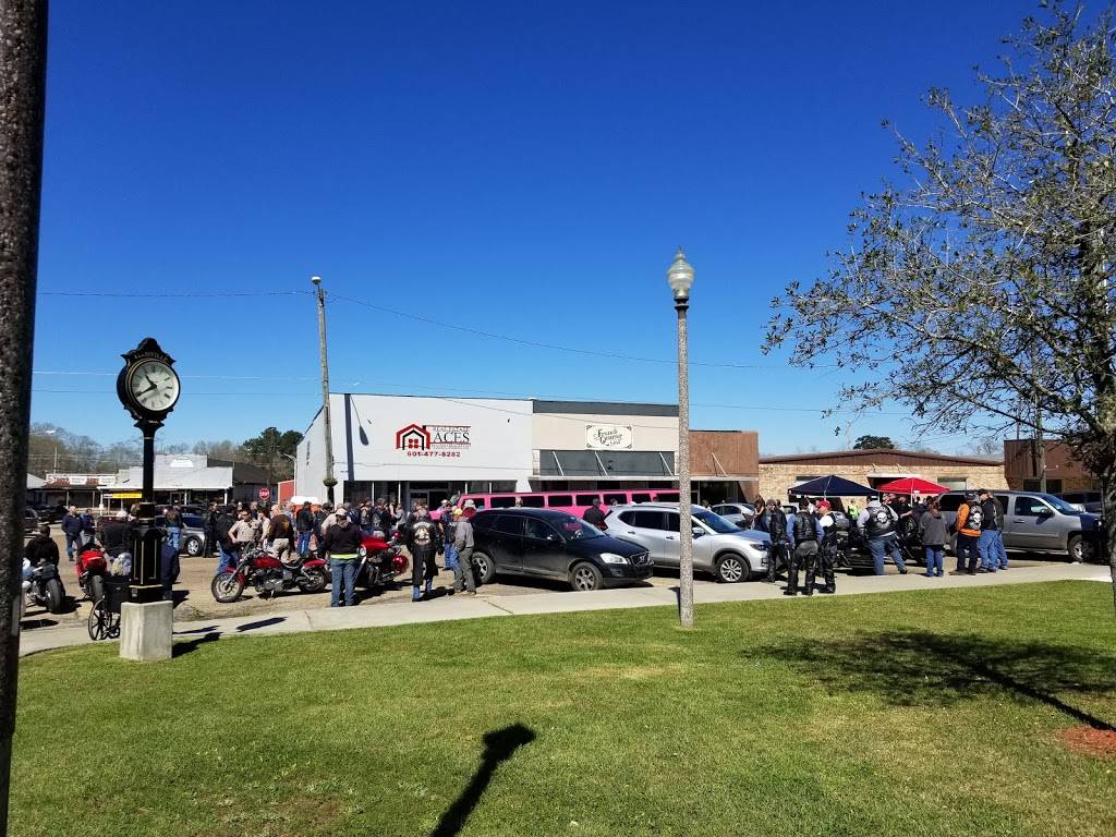 R & As French Quarter Grill | restaurant | 111 S Front St, Ellisville, MS 39437, USA | 6014772246 OR +1 601-477-2246