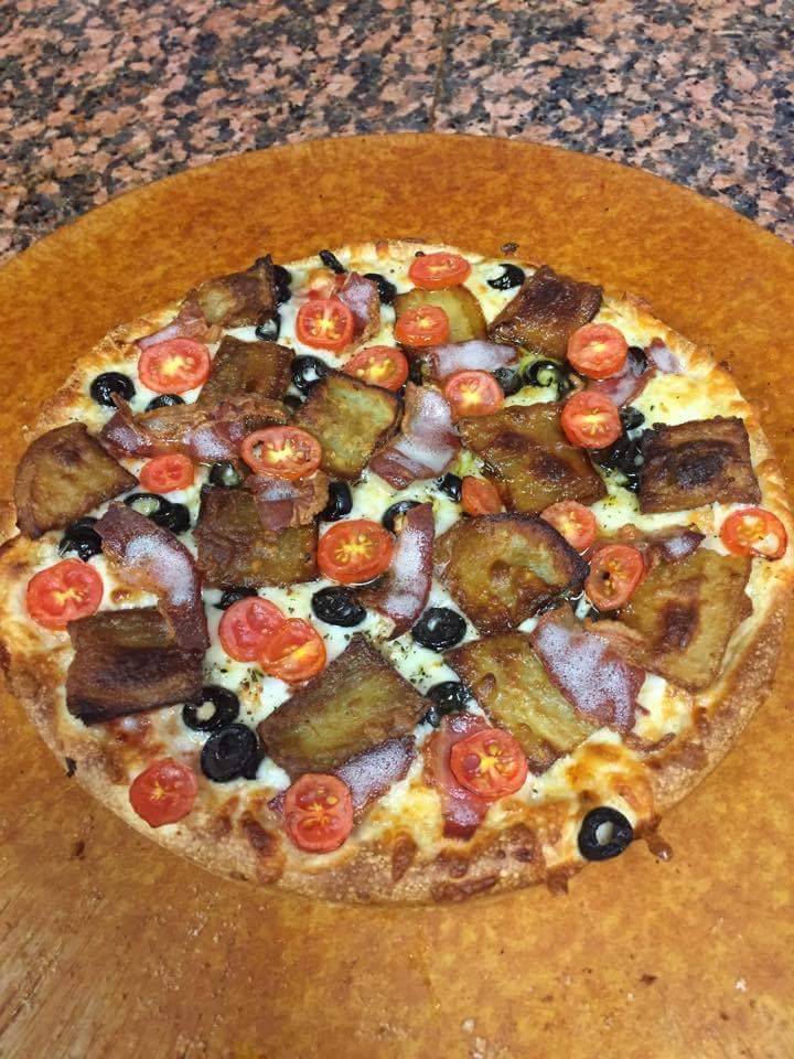 Harry's Famous Pizza 6 S Main St, Uxbridge, MA 01569, USA