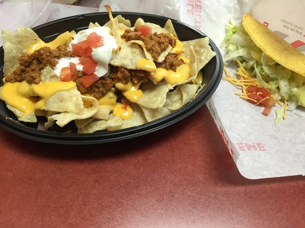 Taco Bell | restaurant | 16001 Jamaica Ave, Jamaica, NY 11432, USA | 7182977292 OR +1 718-297-7292