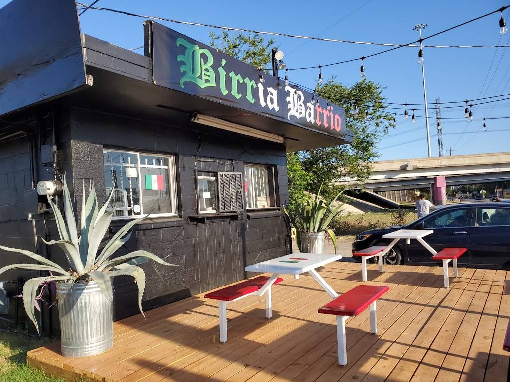 Birria Barrio | restaurant | 2710 S Presa St, San Antonio, TX 78210, USA | 2102894066 OR +1 210-289-4066