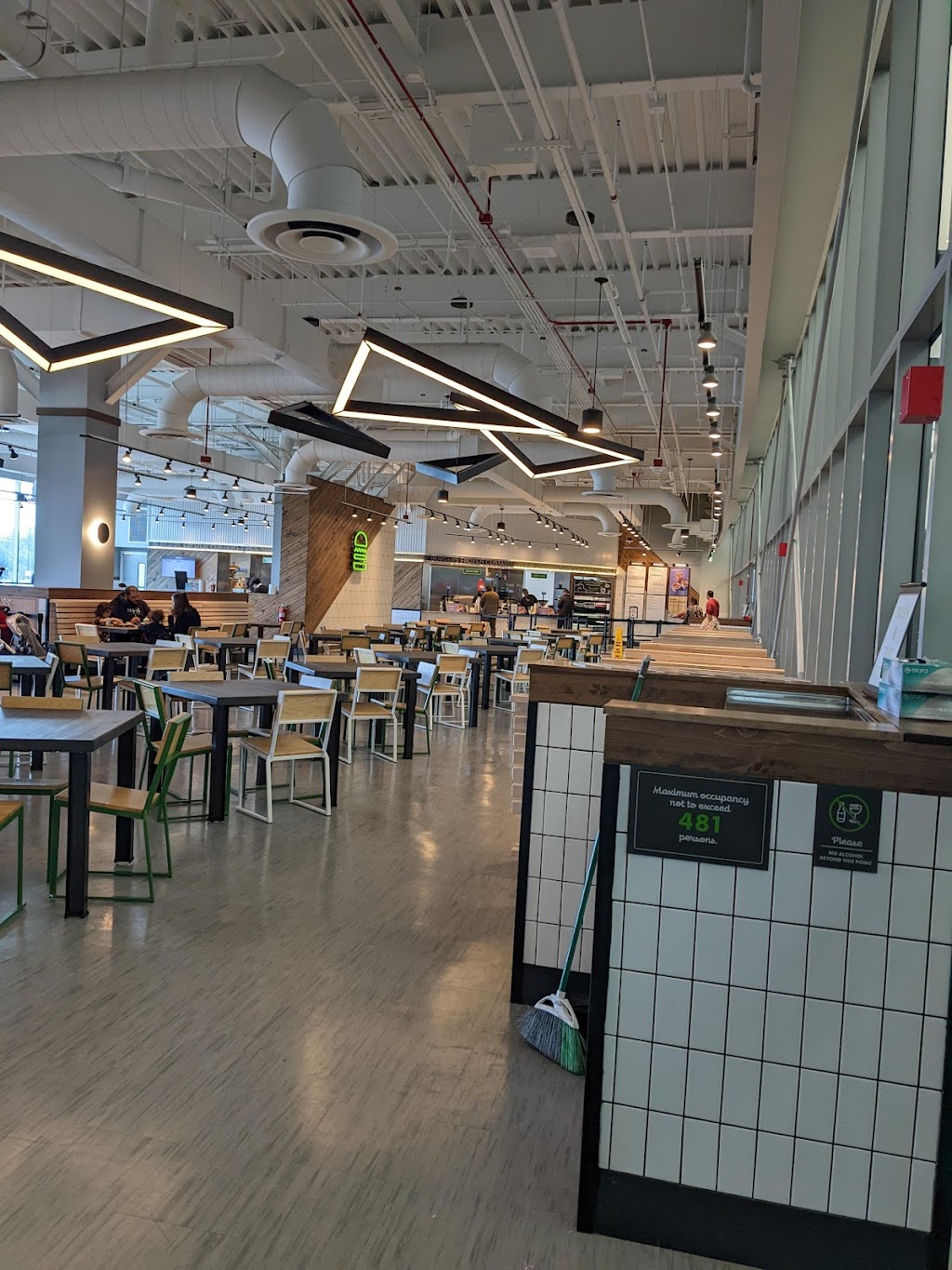 Shake Shack 14390 Air and Space Museum Pkwy, Chantilly, VA 20151, USA