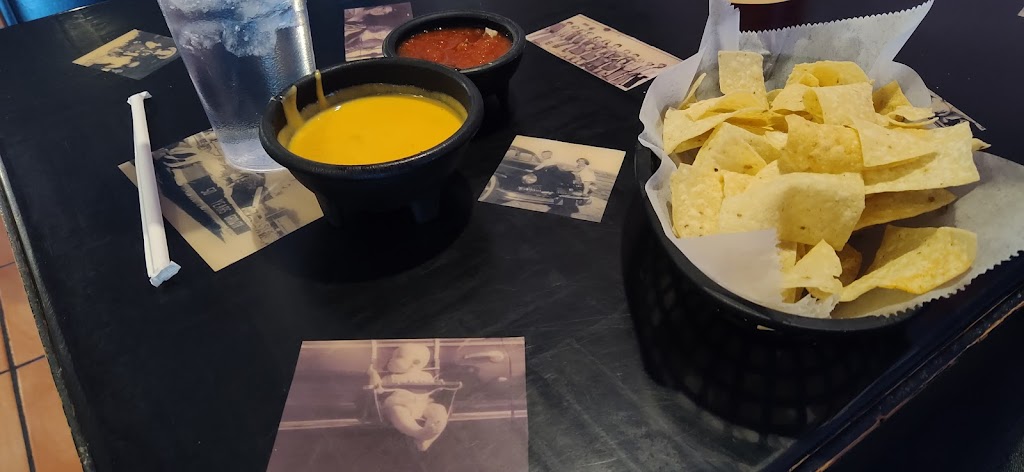 Casa De Miguel | restaurant | 455 N 9th St, Slaton, TX 79364, USA | 8068284900 OR +1 806-828-4900