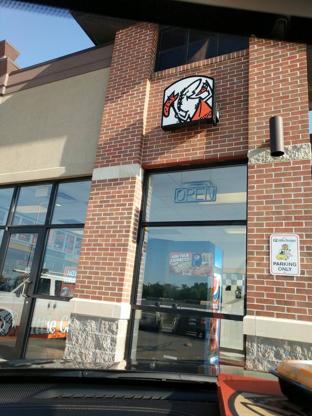 Little Caesars Pizza | meal takeaway | 2221 N 90th St, Omaha, NE 68134, USA | 4025044144 OR +1 402-504-4144