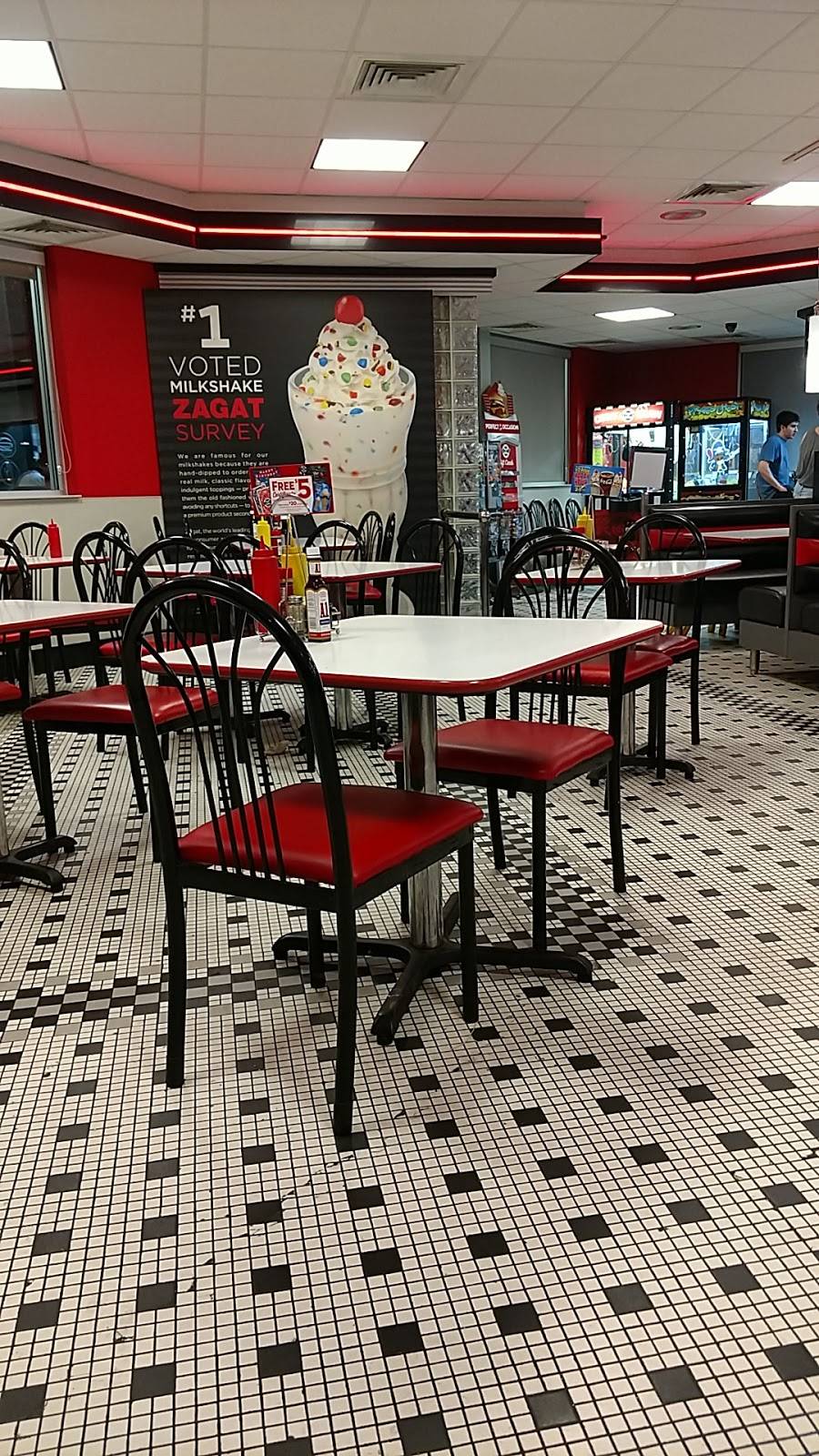 Steak 'n Shake Restaurant 5131 Hinkleville Rd, Paducah, KY 42001, USA