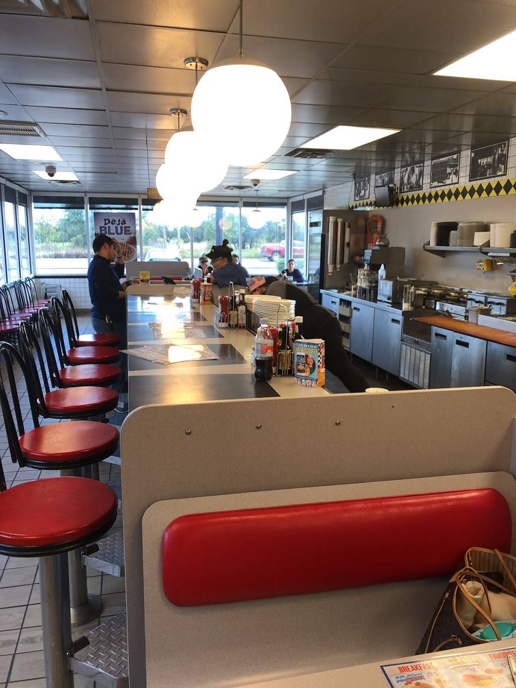 Waffle House | meal takeaway | 2840 Fort Worth Hwy, Hudson Oaks, TX 76087, USA | 8175985912 OR +1 817-598-5912