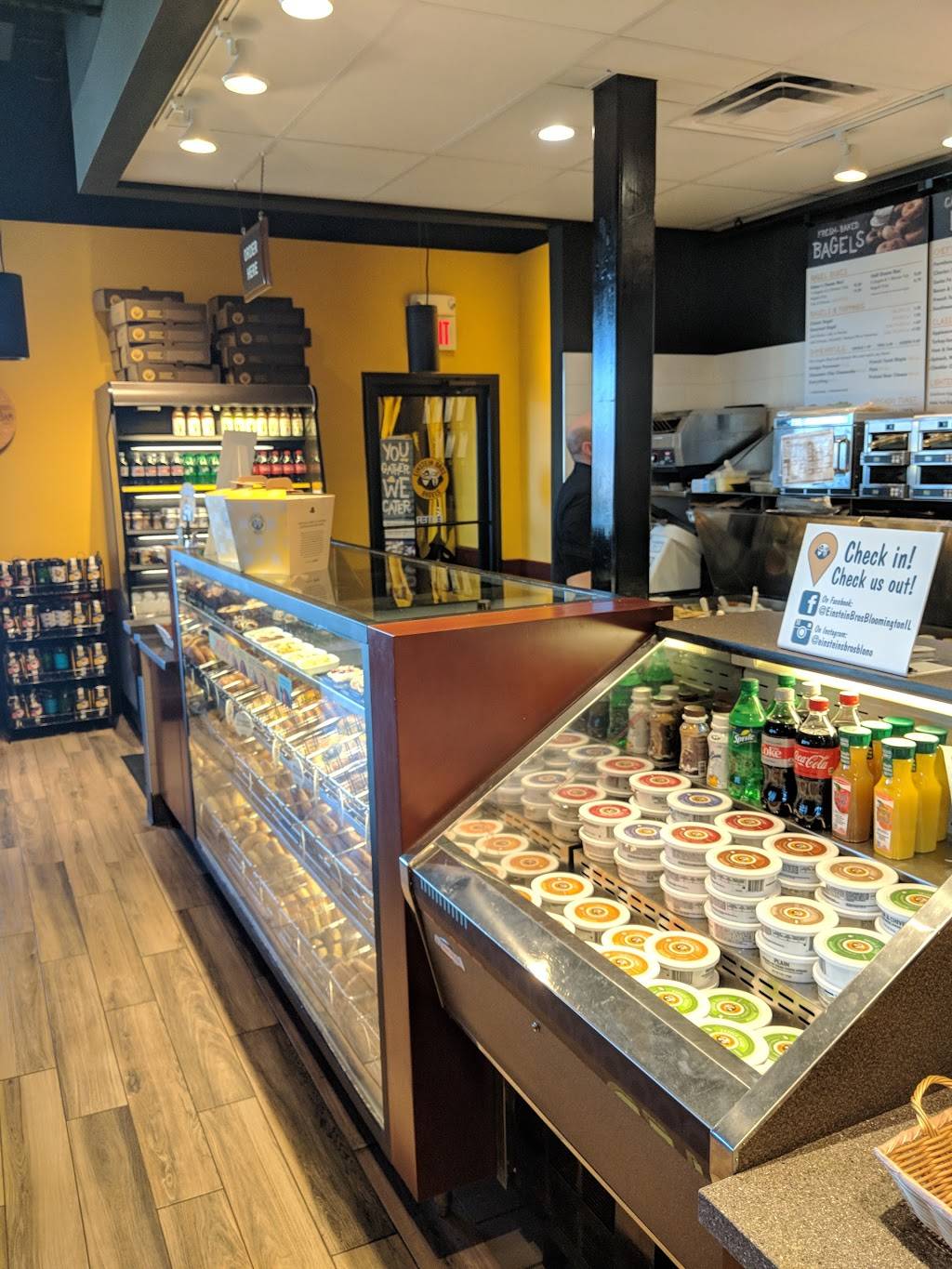 Einstein Bros. Bagels | bakery | 1401 N Veterans Pkwy Suite 3, Bloomington, IL 61704, USA | 3095854911 OR +1 309-585-4911