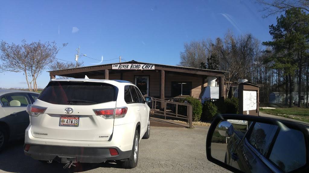 River Road Cafe | restaurant | 3701 River Rd, Muscle Shoals, AL 35661, USA | 2564465917 OR +1 256-446-5917