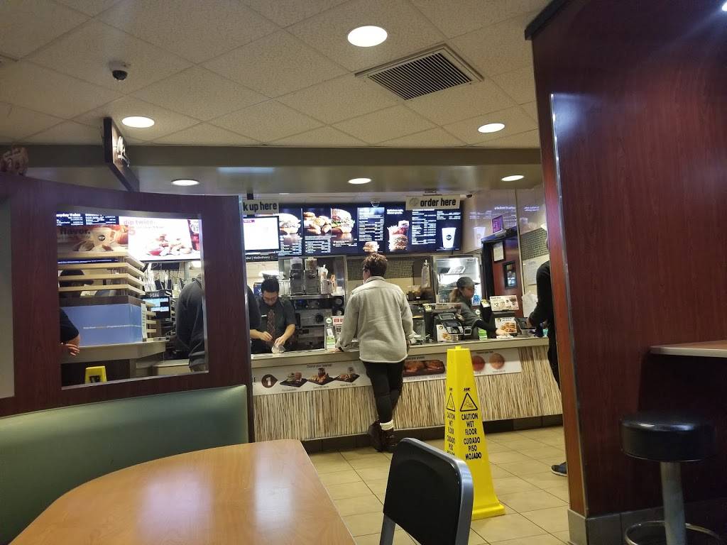 McDonalds | cafe | 368 E Shaw Ave, Fresno, CA 93710, USA | 5592241169 OR +1 559-224-1169