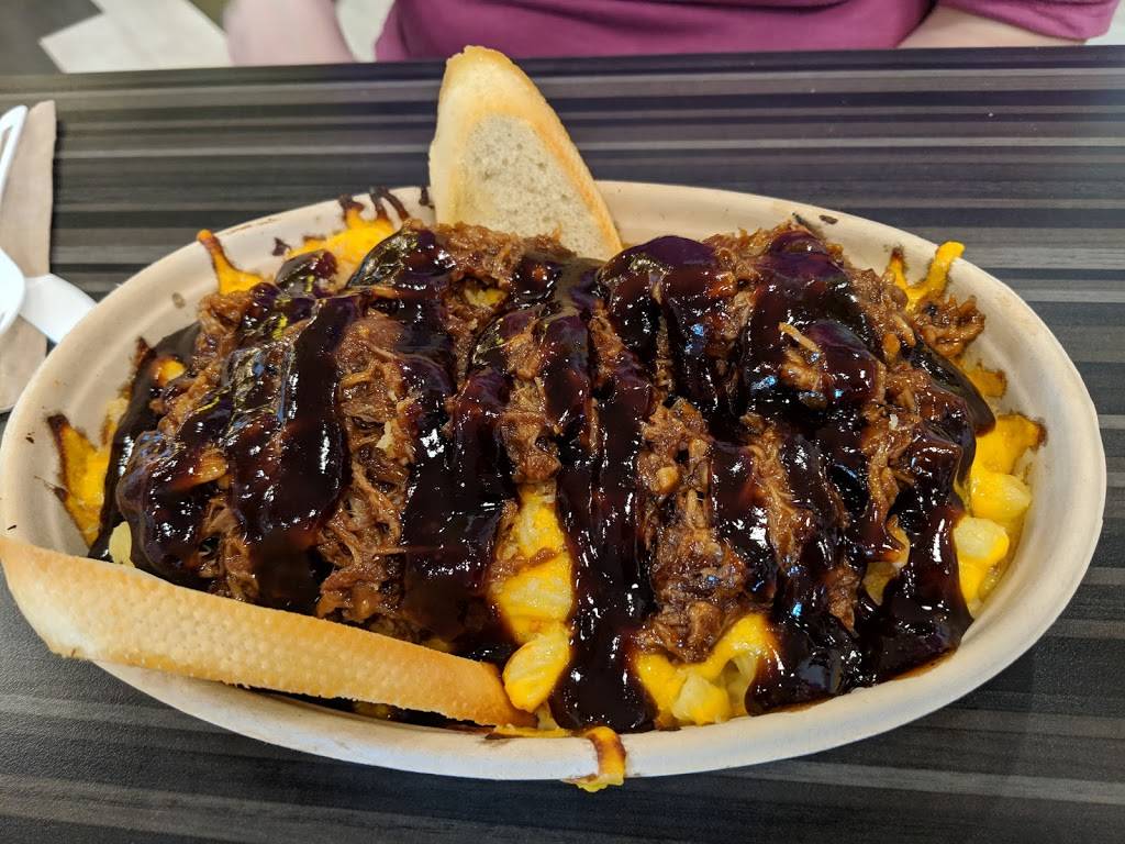 Cheesy Cow | restaurant | 5133 Competition Drive, Bettendorf, IA 52722, USA | 5634241073 OR +1 563-424-1073