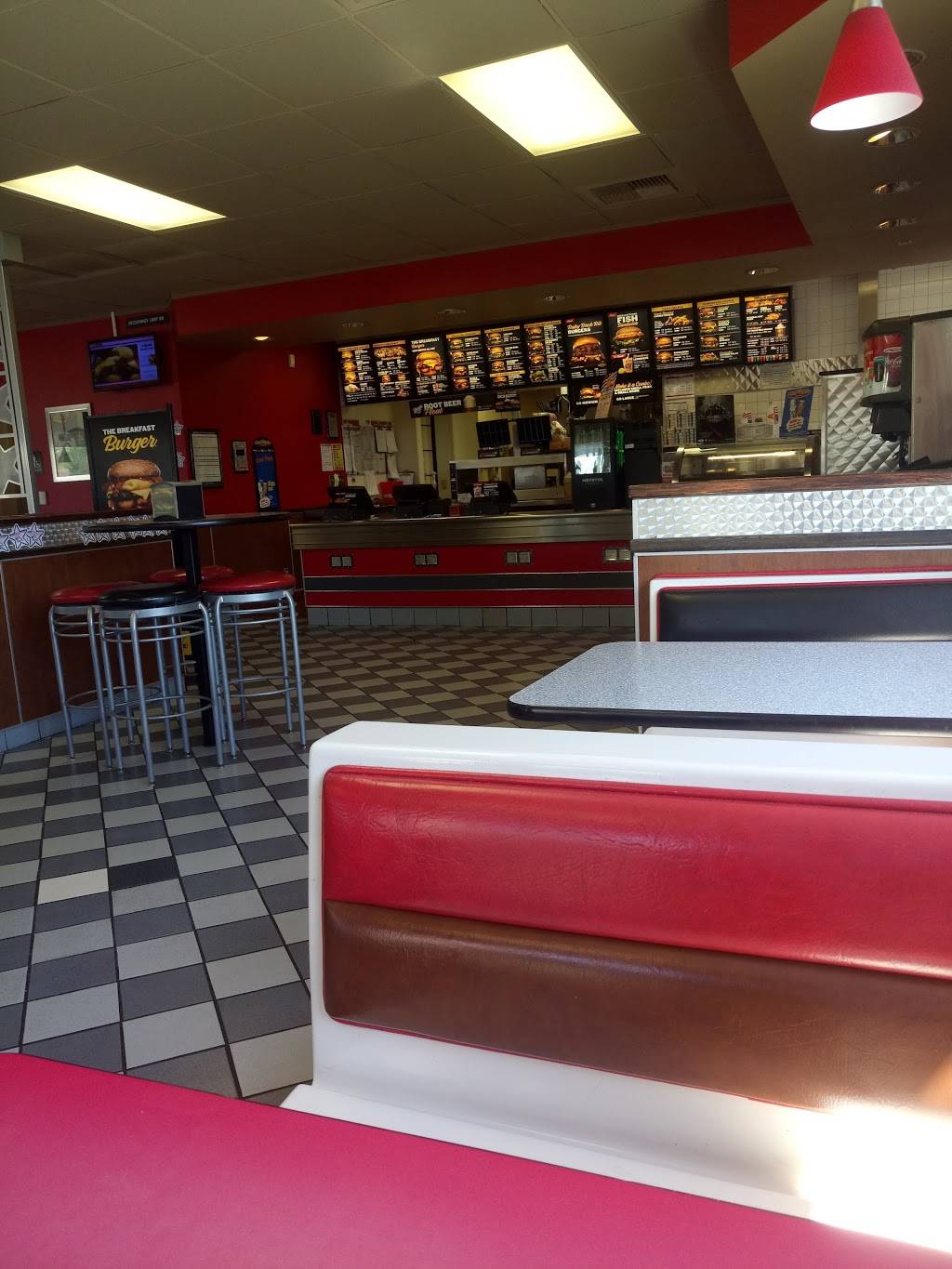 Carl's Jr. - Restaurant | 1611 N Blackstone Ave, Fresno, CA 93703, USA