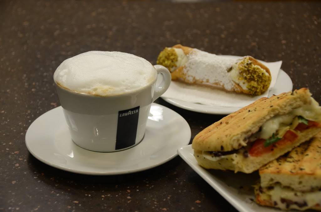Ditullios Italian Market Cafe | cafe | 2207 E State St, Rockford, IL 61104, USA | 8153992080 OR +1 815-399-2080