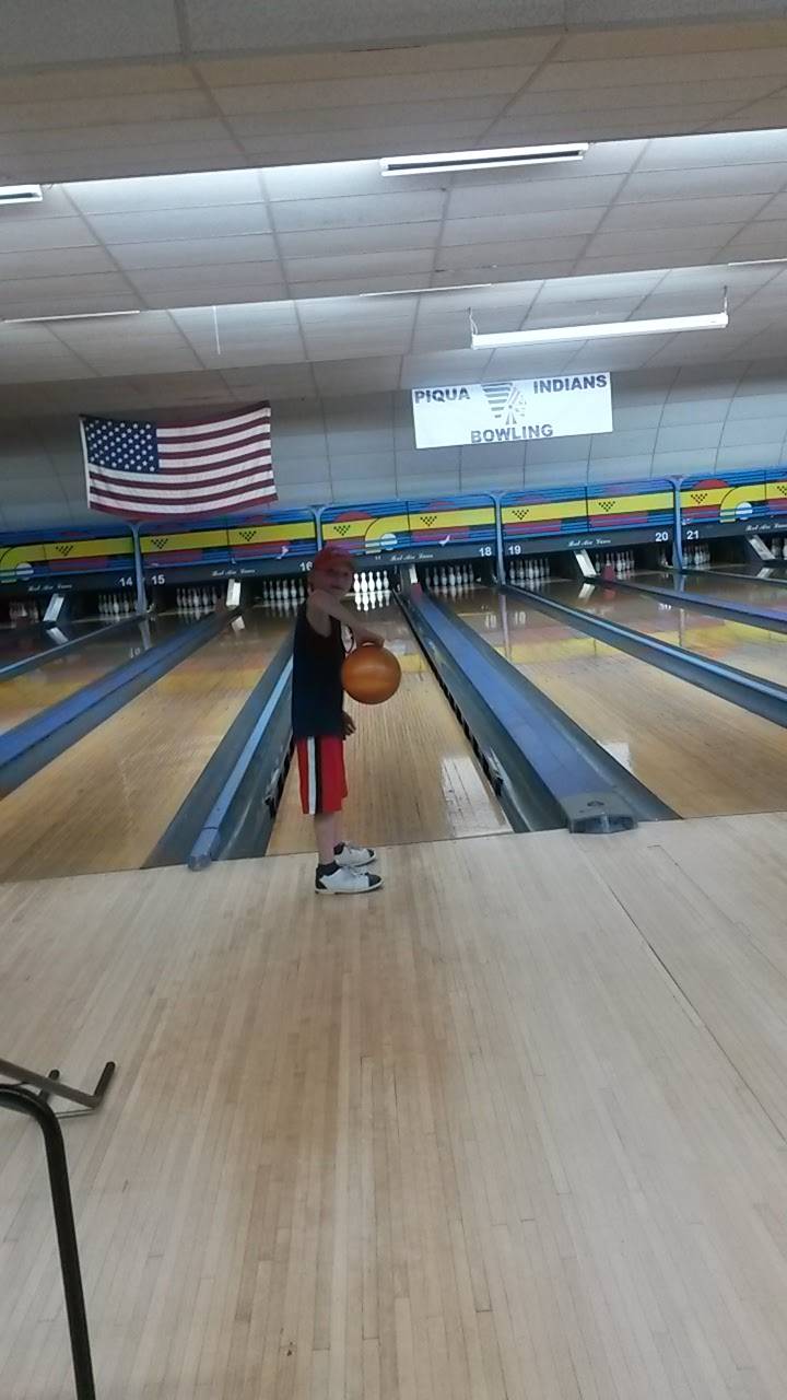 BrelAire Bowling Lanes Restaurant 8433 N Co Rd 25A, Piqua, OH 45356, USA