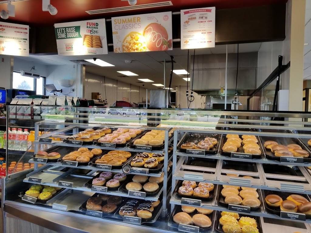 Krispy Kreme | bakery | 7514 E Parkway Dr, Lone Tree, CO 80124, USA | 3036499933 OR +1 303-649-9933