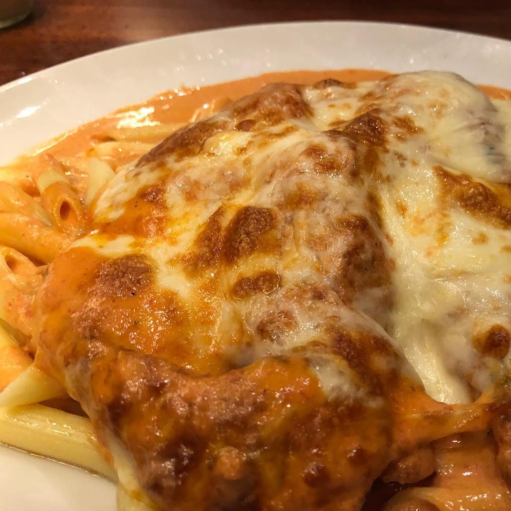 Farmingdale Pizza & Pasta | meal takeaway | 75 Merritts Rd, Farmingdale, NY 11735, USA | 5167551200 OR +1 516-755-1200