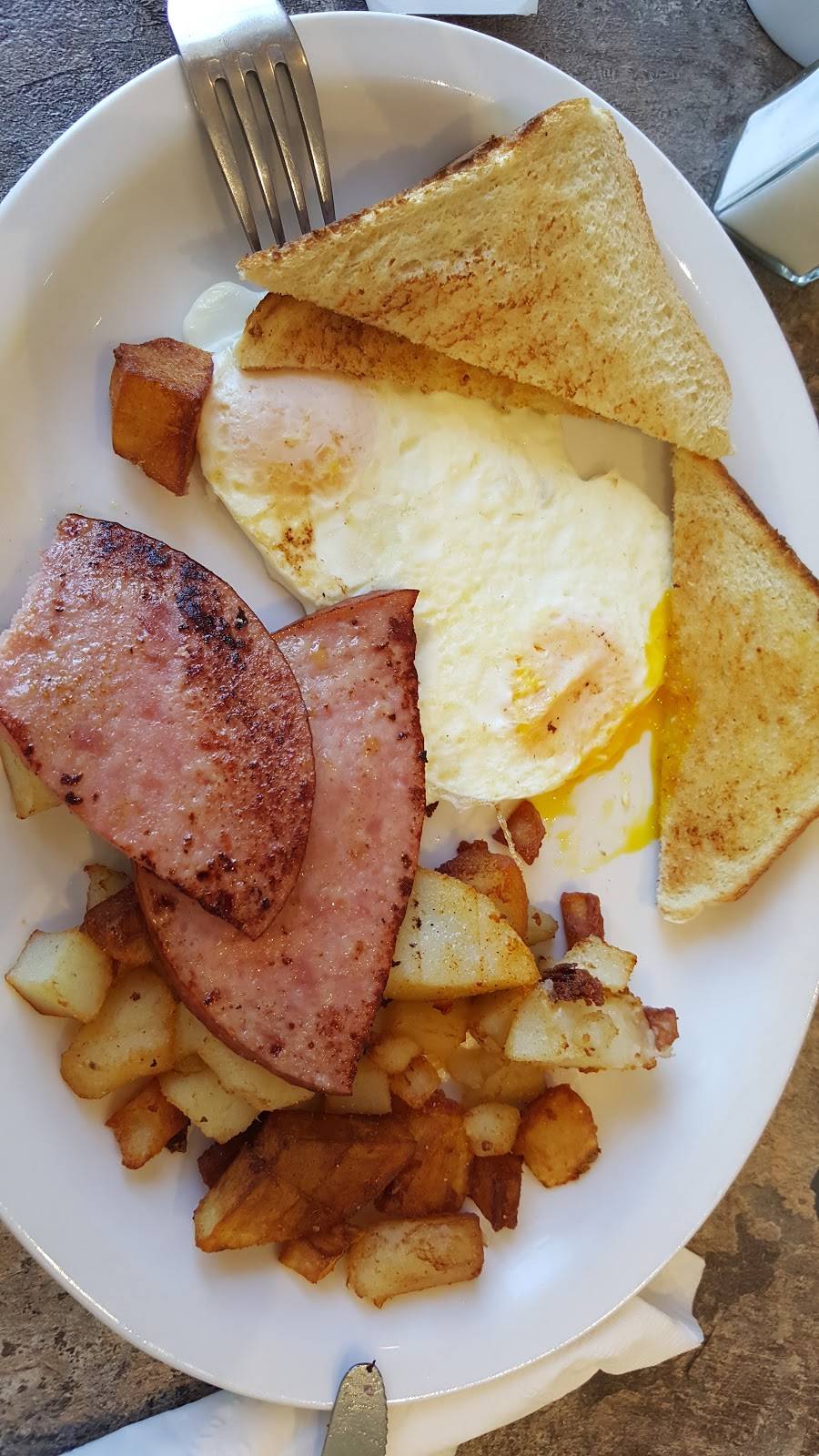 The Breakfast Beacon | 337 Gorham Rd, Ridgeway, ON L0S 1N0, Canada