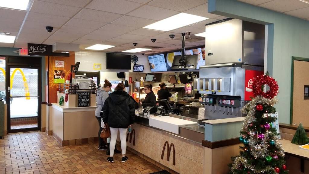 McDonald's - Cafe | 2546 Constitution 