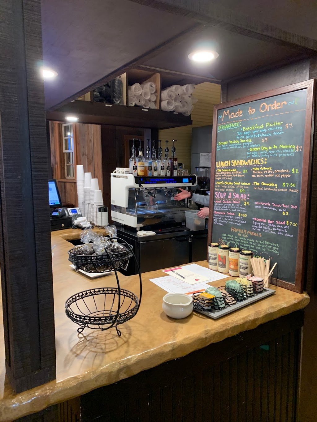 The Village Coffee Shoppe | cafe | 3054 Greenbriar Rd Suite 1, Draper, VA 24324, USA | 5409945659 OR +1 540-994-5659