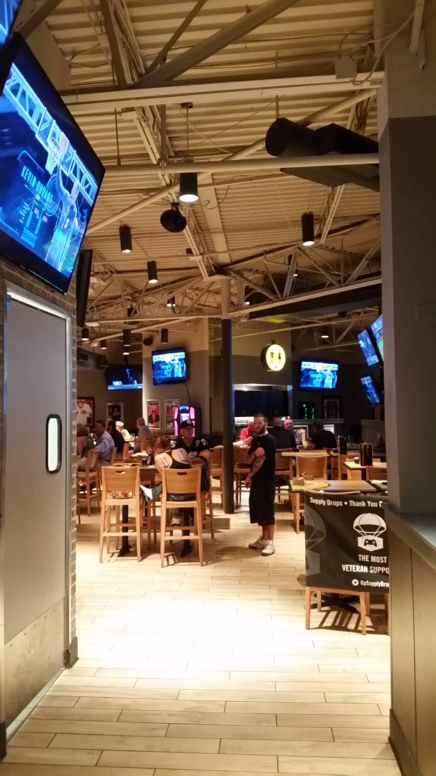 Buffalo Wild Wings | restaurant | 2692 Madison Rd A7, Cincinnati, OH 45208, USA | 5133519464 OR +1 513-351-9464