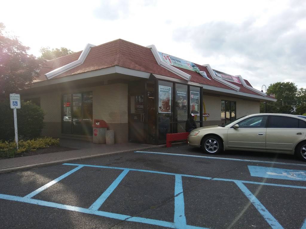 McDonalds | cafe | 229 Broadway, Long Branch, NJ 07740, USA | 7325711072 OR +1 732-571-1072