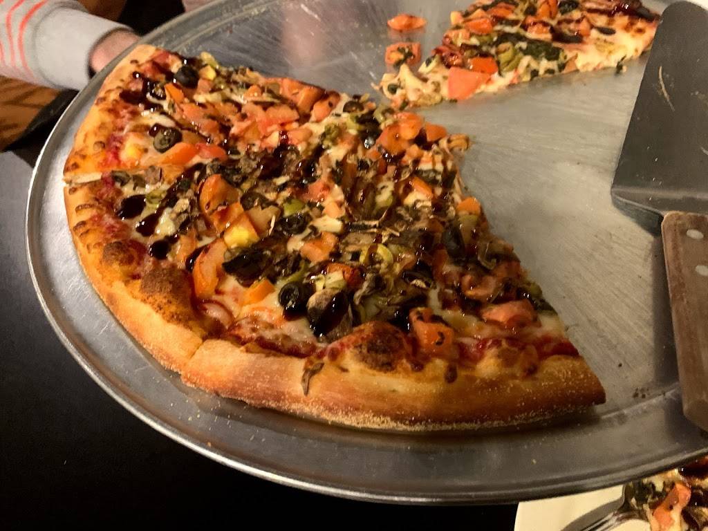 Pizanos Pizza | restaurant | 106 E Jackson St, Willard, MO 65781, USA | 4177425115 OR +1 417-742-5115