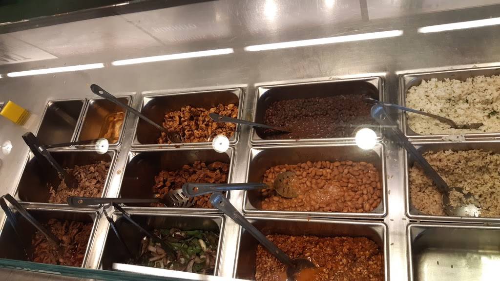 Chipotle Mexican Grill | restaurant | 2800 Southcenter Mall Ste 2, Tukwila, WA 98188, USA | 2066739972 OR +1 206-673-9972