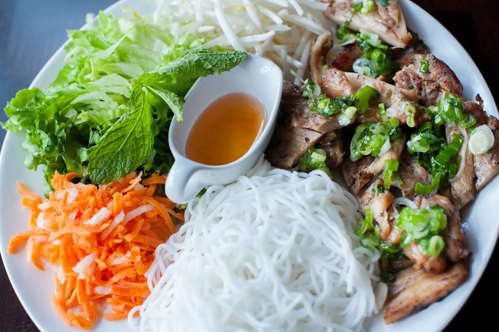 Pho Viet & Grille | restaurant | 2721, 1639 Wisconsin Ave NW, Washington, DC 20007, USA | 2023330009 OR +1 202-333-0009
