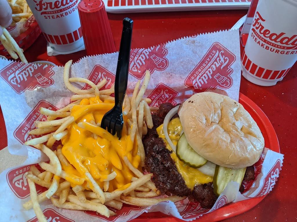 Freddy's Frozen Custard & Steakburgers - Restaurant | 556 E N Ave ...