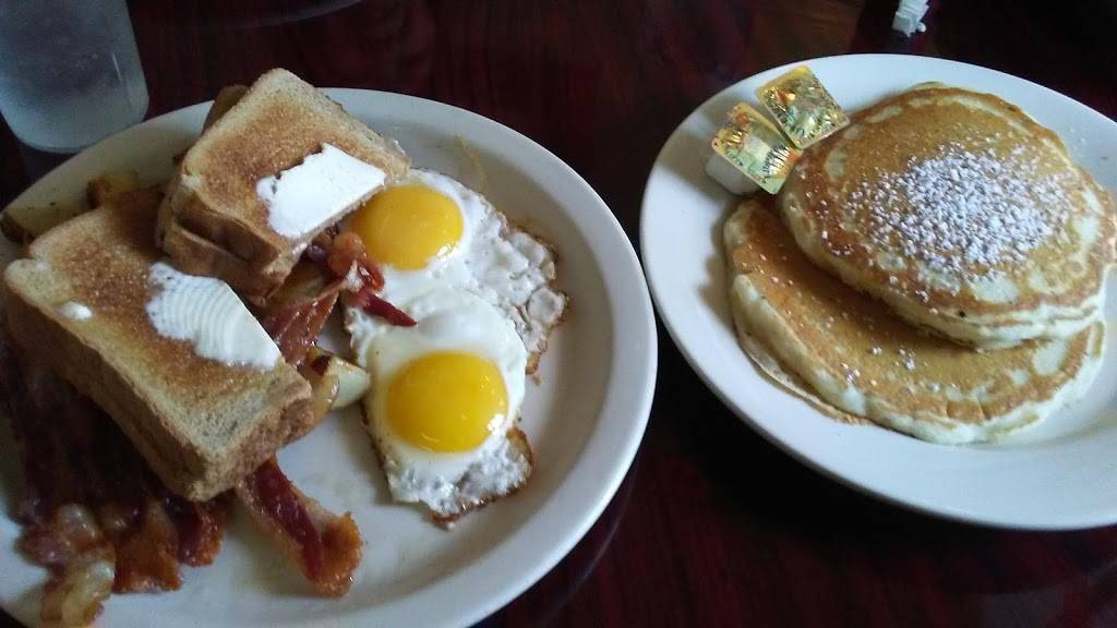 Sweet Briar Cafe and Ice Cream | restaurant | 11 Lindenwold Ave, Ambler, PA 19002, USA | 2155420272 OR +1 215-542-0272