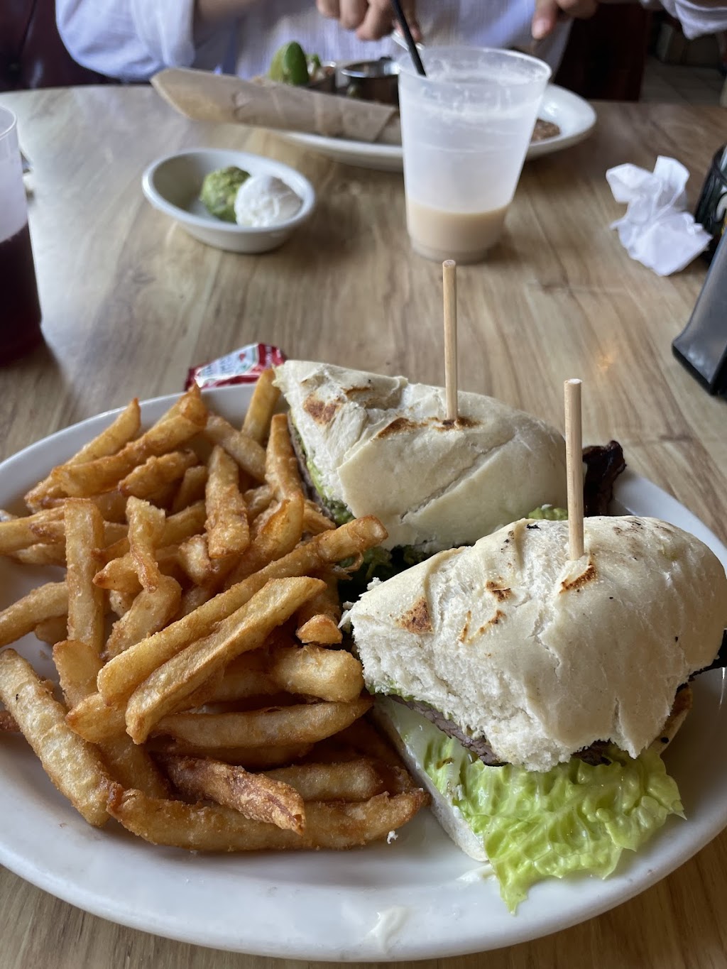 Mi Casita | restaurant | 111 Clarissa Ave, Avalon, CA 90704, USA | 3105101772 OR +1 310-510-1772