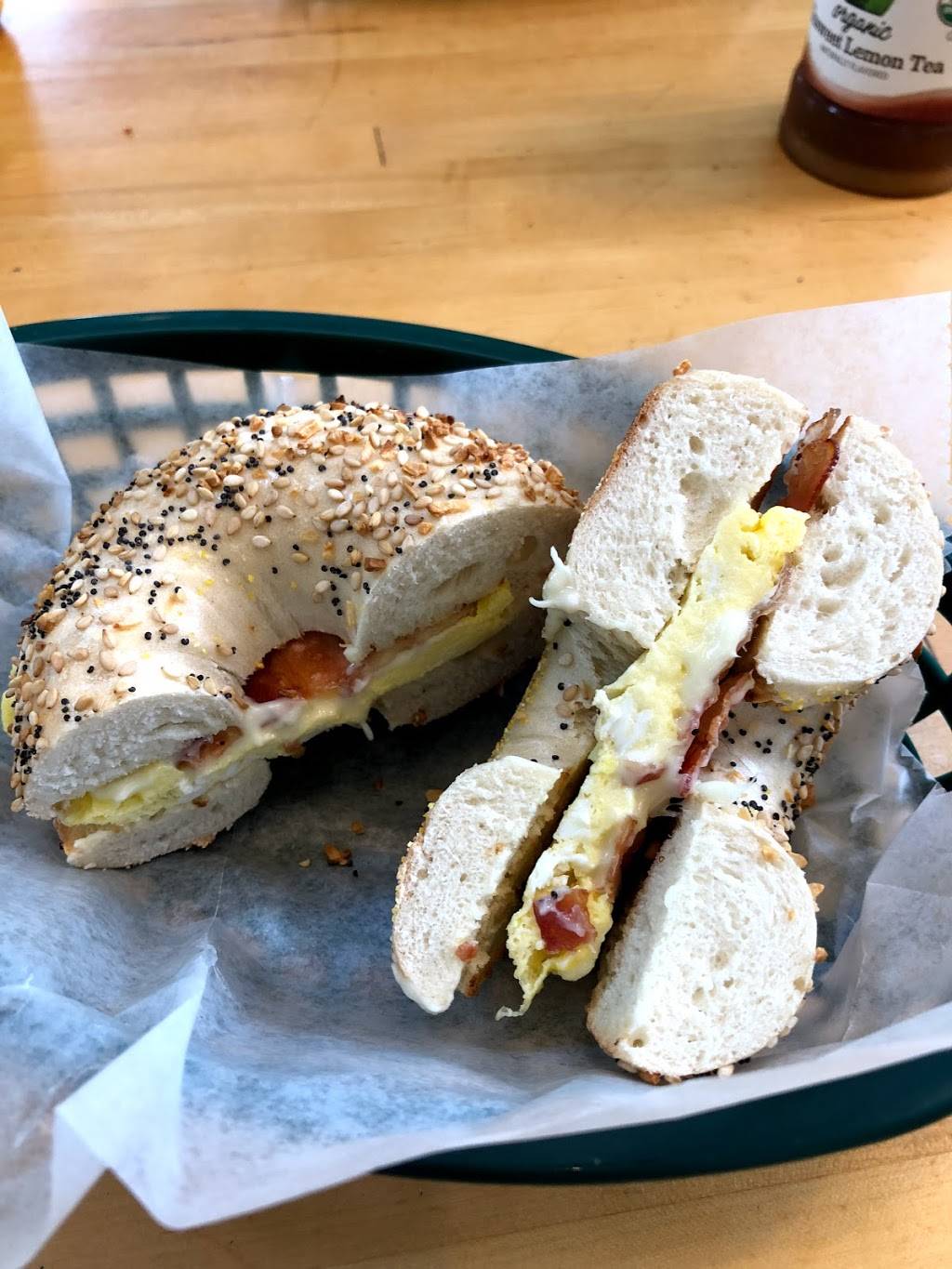 Bristol Bagel Works | restaurant | 420 Hope St, Bristol, RI 02809, USA | 4012541390 OR +1 401-254-1390