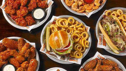Hooters | meal takeaway | 25 W Georgia St, Indianapolis, IN 46225, USA | 3172679637 OR +1 317-267-9637