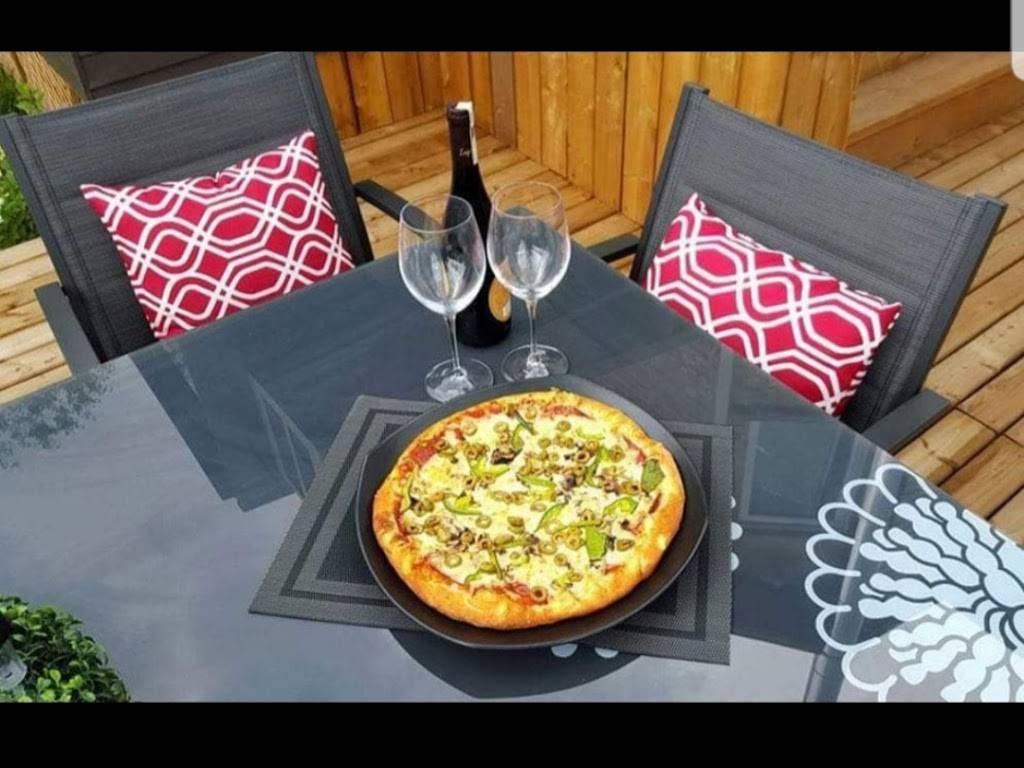 Duo Pizza Inc | meal delivery | 248 Boulevard Churchill, Greenfield Park, QC J4V 1Z7, Canada | 4504664040 OR +1 450-466-4040