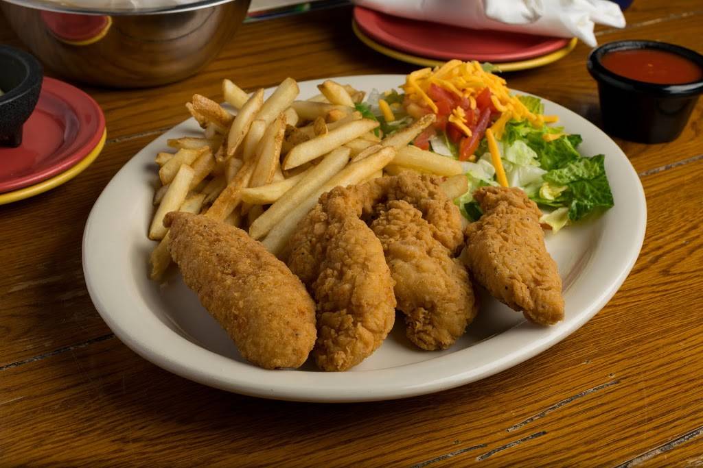 La Hacienda | restaurant | 114 E Henderson St, Overton, TX 75684, USA | 9038343355 OR +1 903-834-3355