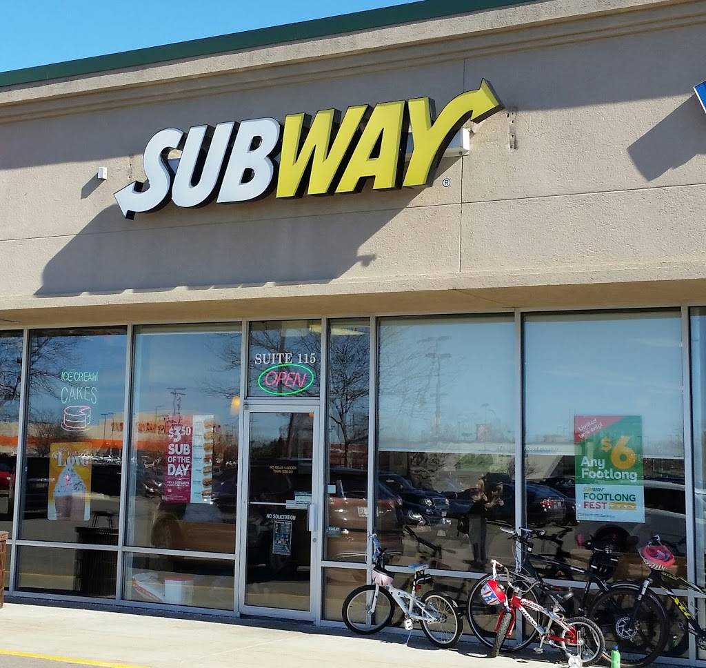 Subway - Restaurant | 2900 Deerfield Dr, Janesville, WI 53546, USA