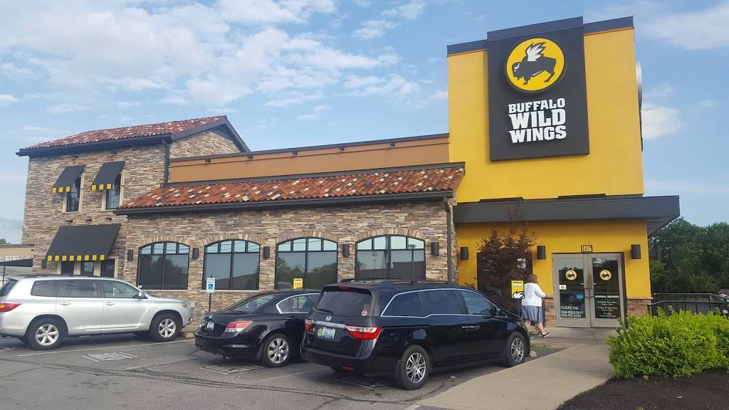 Buffalo Wild Wings Restaurant 10206 Westport Rd, Louisville, KY