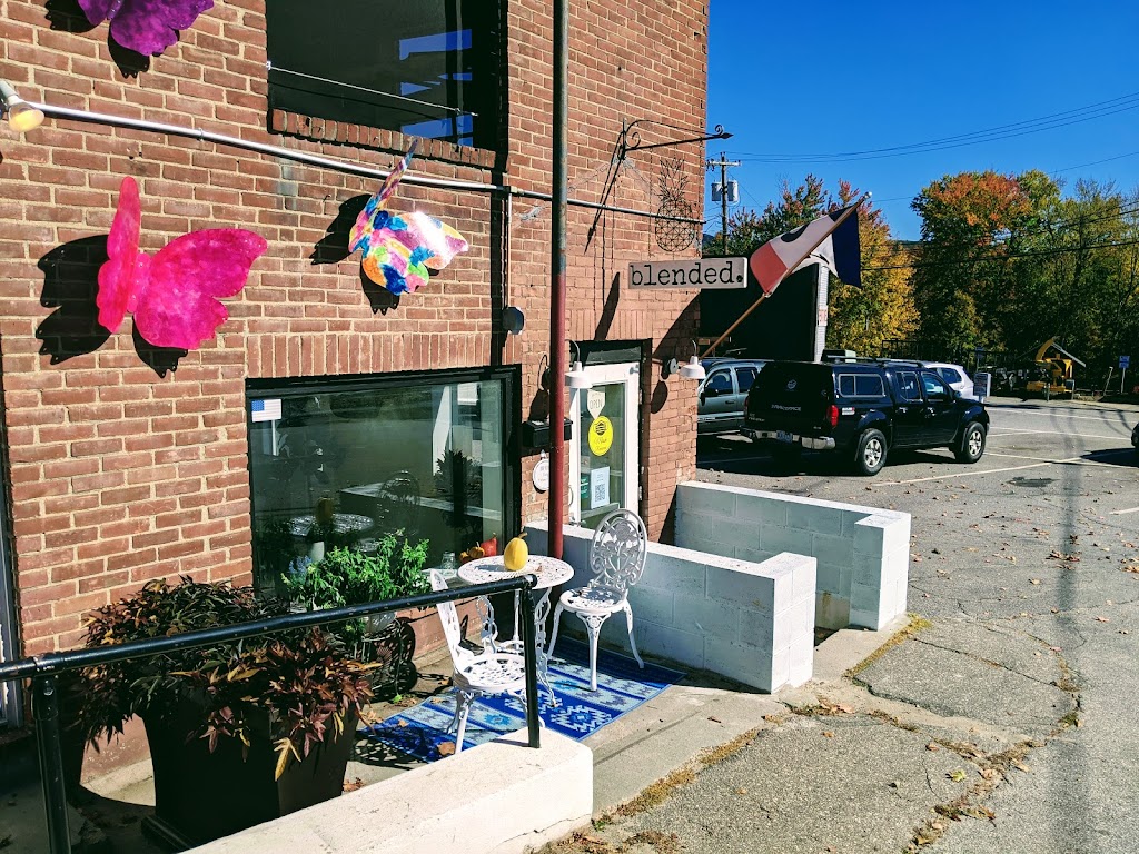 BLENDED JUICERY | bakery | 61 Main St, Plymouth, NH 03264, USA | 6032389233 OR +1 603-238-9233