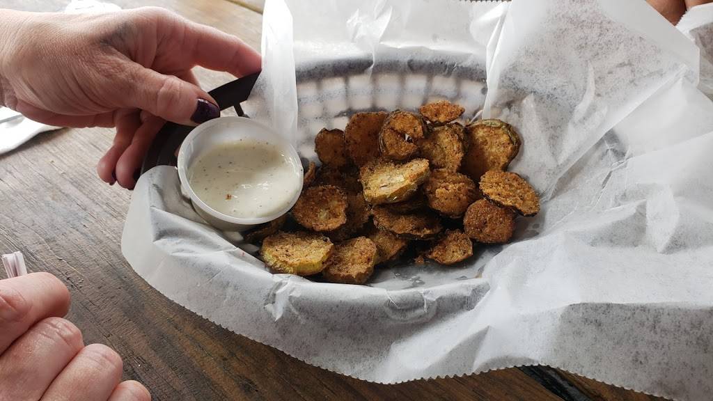 Harbor House Bar & Grill | restaurant | 132 Main St, Huron, OH 44839, USA | 4196166088 OR +1 419-616-6088