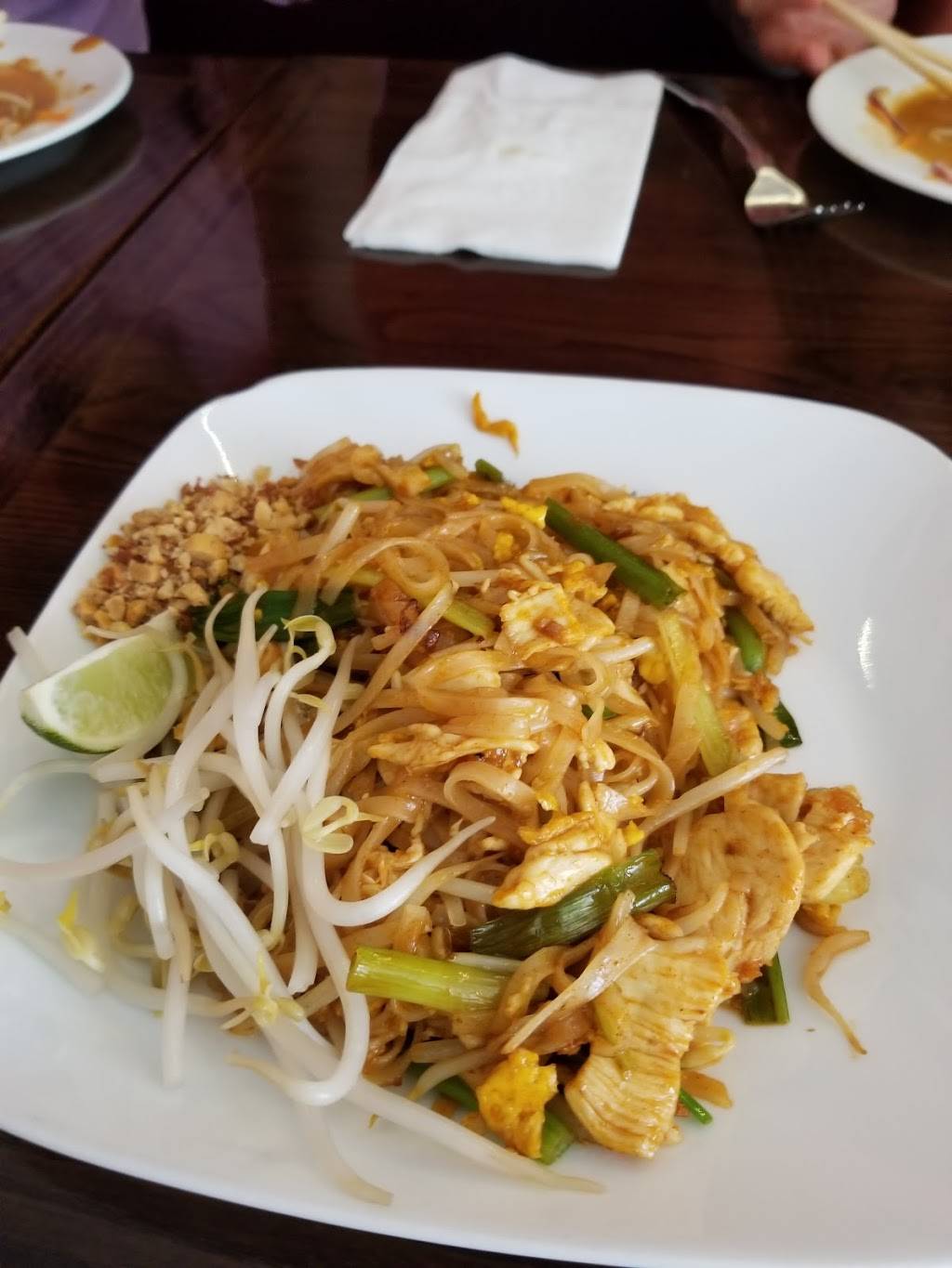 Five Stars Thai Cuisine | restaurant | 324 29th St, Union City, NJ 07087, USA | 2015831800 OR +1 201-583-1800