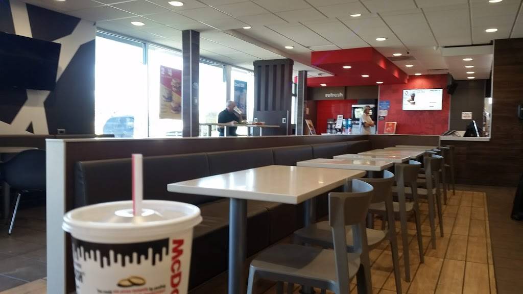 McDonalds | cafe | 2072 Apperson Dr, Salem, VA 24153, USA | 5407746295 OR +1 540-774-6295